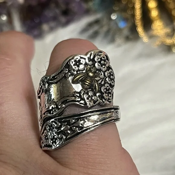 FREE WITH PURCHASE Bee Spoon Ring - Picture 5 of 11
